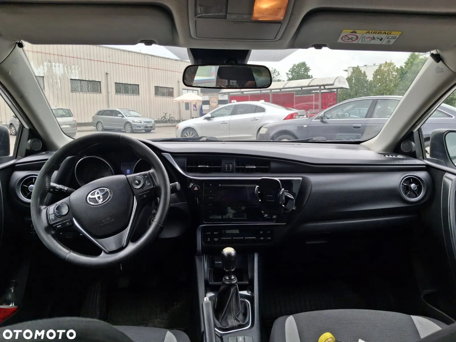 Toyota Auris - 16