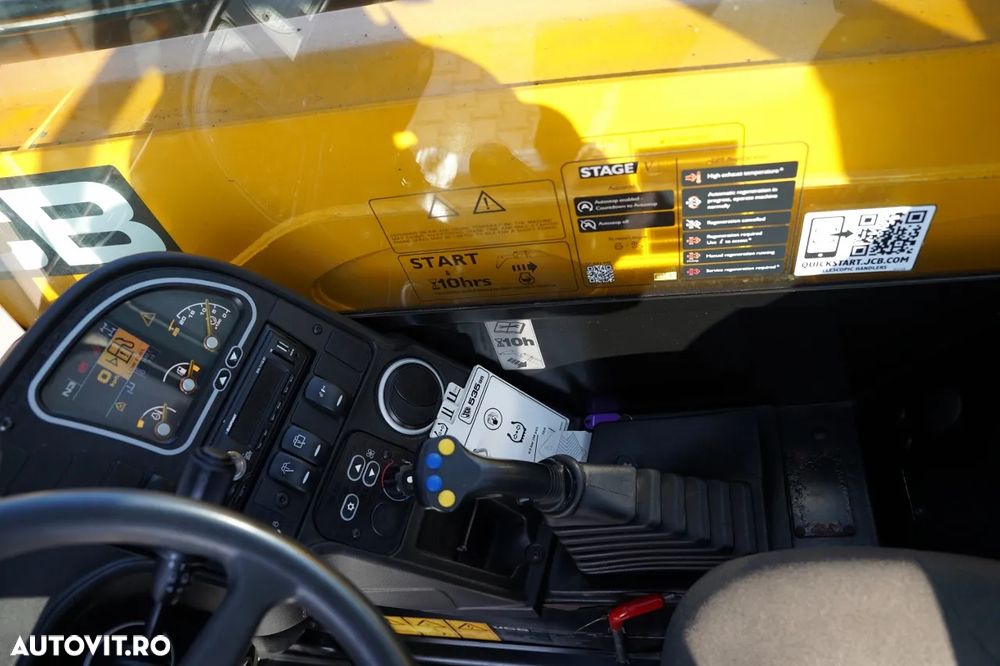JCB 535-95 / ÎNCĂRCĂTOR TELESCOPIC CU DIRECȚIE / CUPĂ / FURCĂ / ÎNCĂRCĂTOR / CAPACITATE DE RIDICARE 3.500 KG / - 32