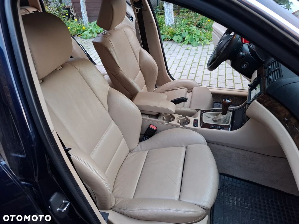 BMW Seria 3 328i - 12