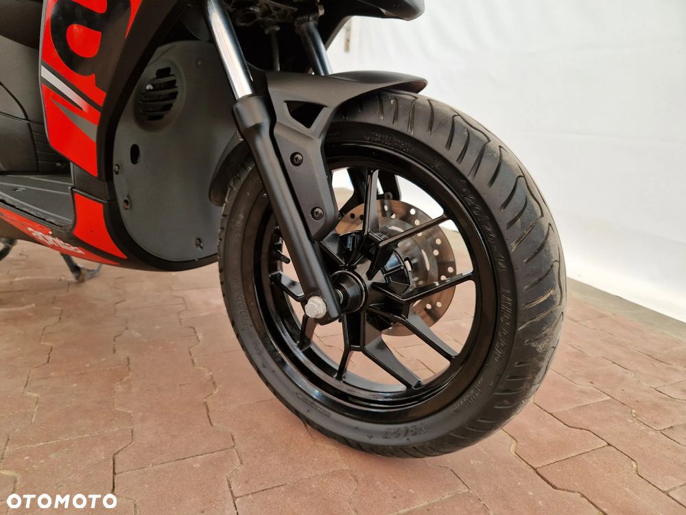 Aprilia SR - 17