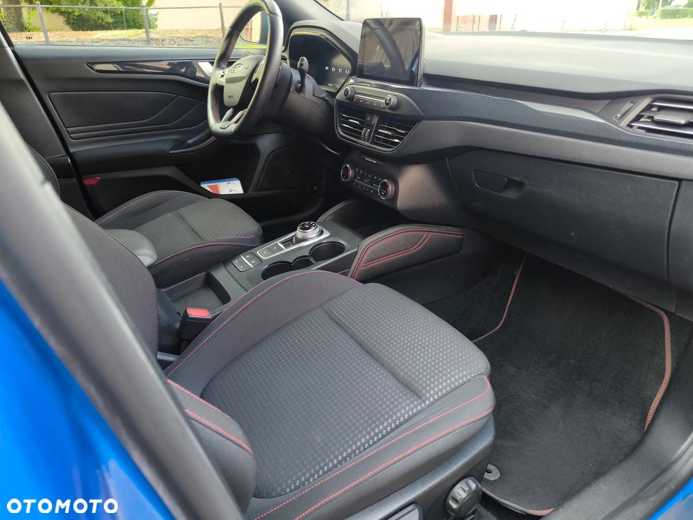 Ford Focus 1.5 EcoBoost ST-Line X - 16