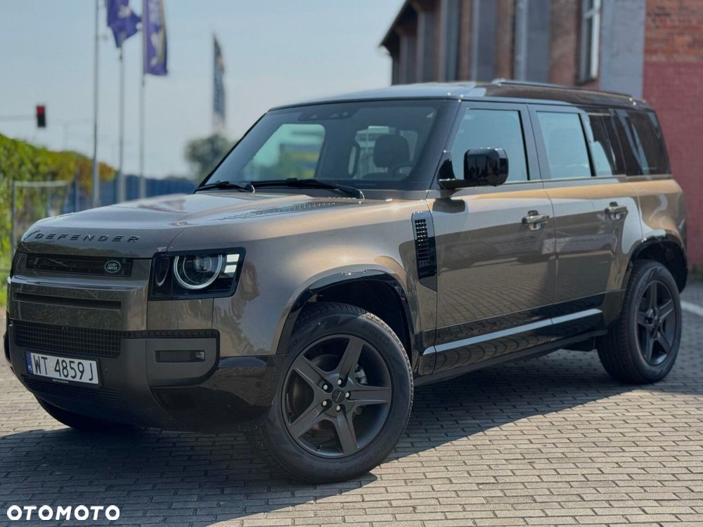 Land Rover Defender - 2