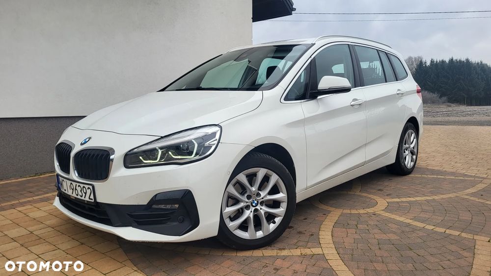 BMW Seria 2 218d - 10