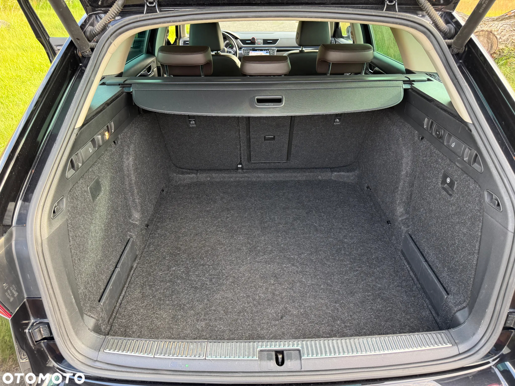 Skoda Superb 2.0 TDI 4x4 DSG L&K - 11