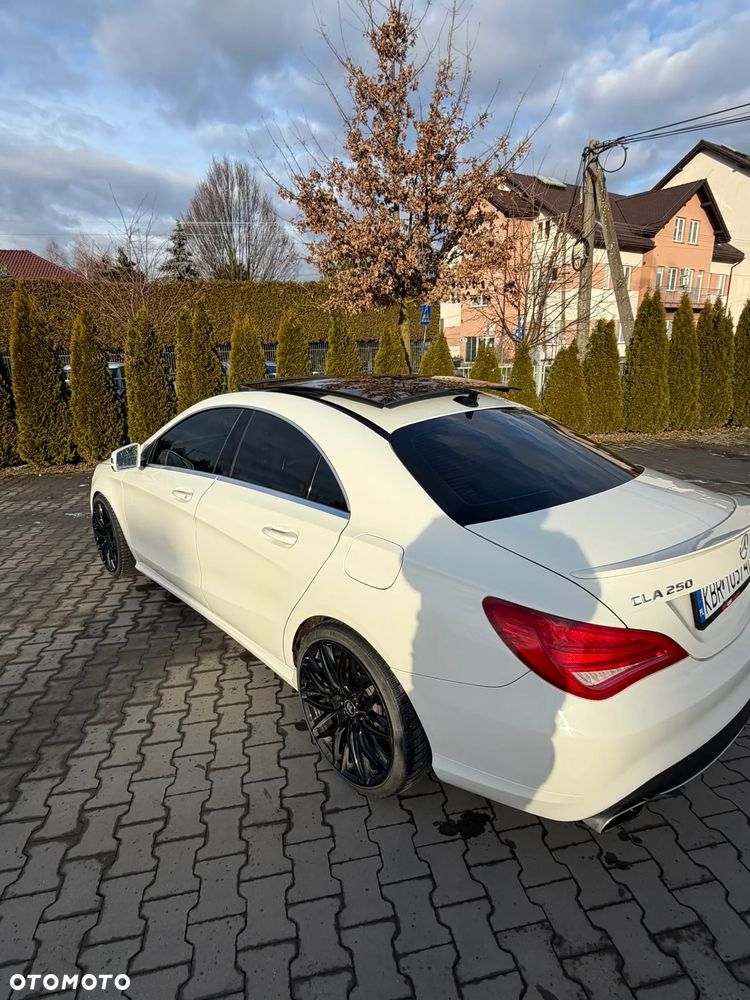 Mercedes-Benz CLA 250 7G-DCT UrbanStyle Edition - 13