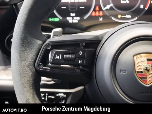 Porsche Cayenne Coupe GTS - 24