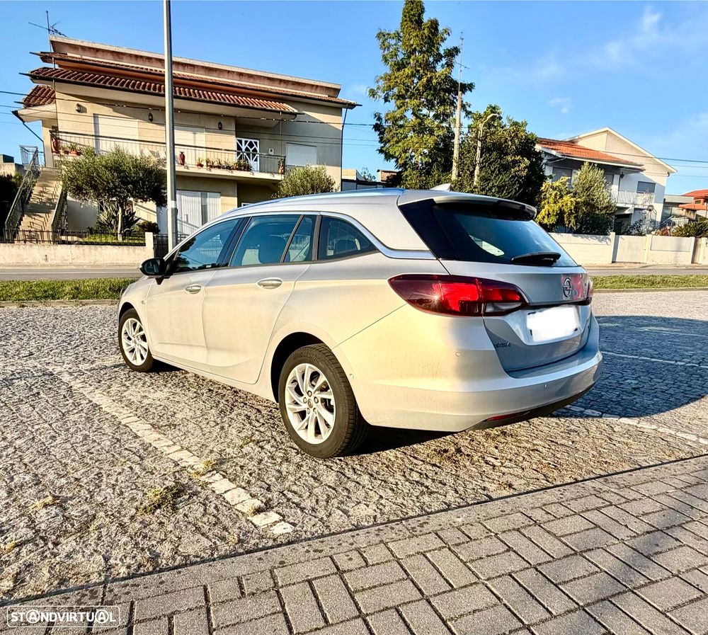 Opel Astra Sports Tourer - 4
