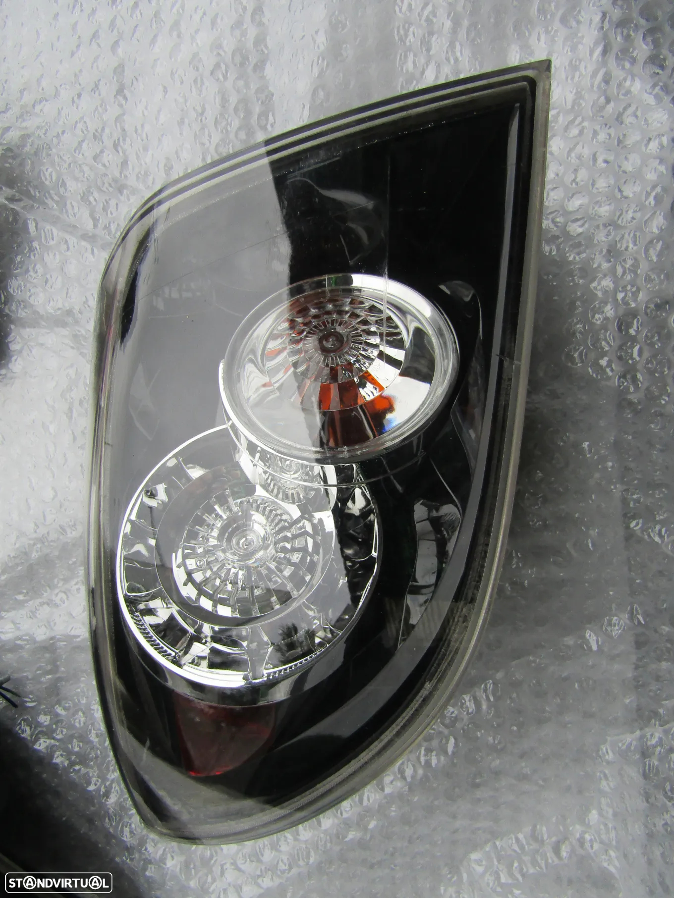 Farolins da mala  Mazda 3 ano 2006 (lado esquerdo ou direito - 4