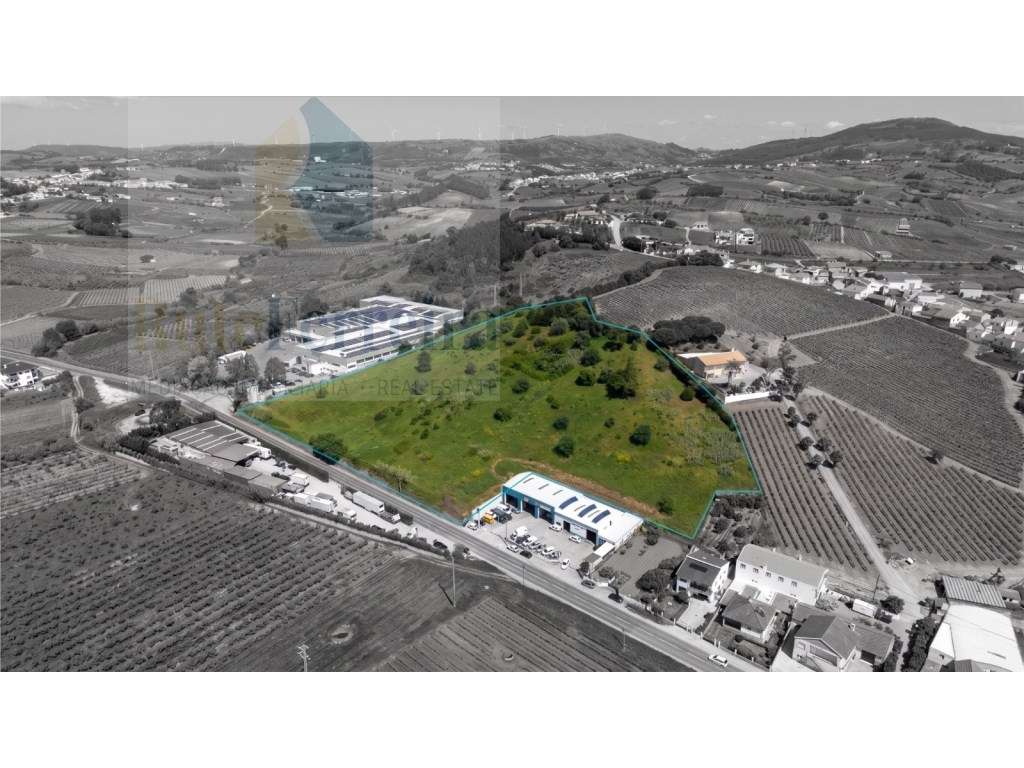 Terreno com mais de 2ha e viabilidade de construção - Grande imagem: 2/10