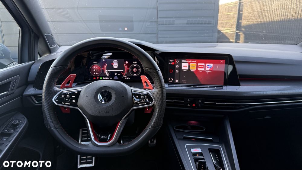 Volkswagen Golf - 5