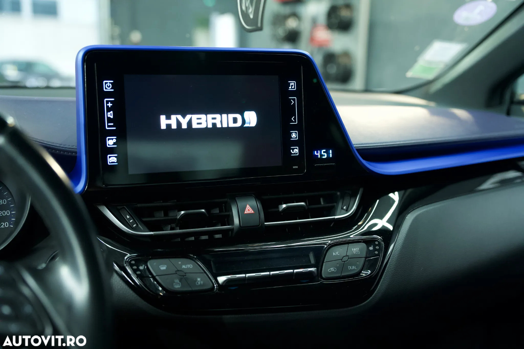 Toyota C-HR 1.8 HSD 122 CP 4x2 CVT Cult - 13