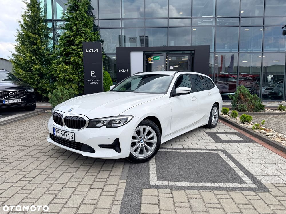 BMW Seria 3 318i - 1