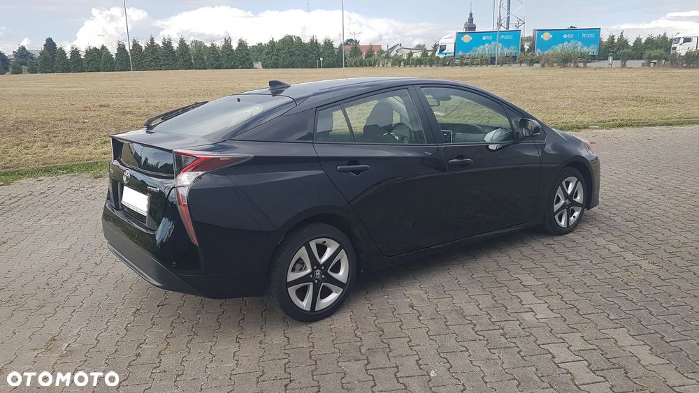 Toyota Prius Hybrid Executive - 28