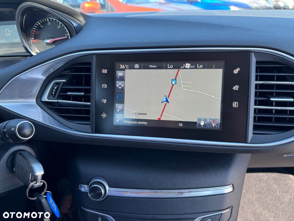 Peugeot 308 SW e-HDi FAP 115 Stop&Start EGS6 Allure - 21