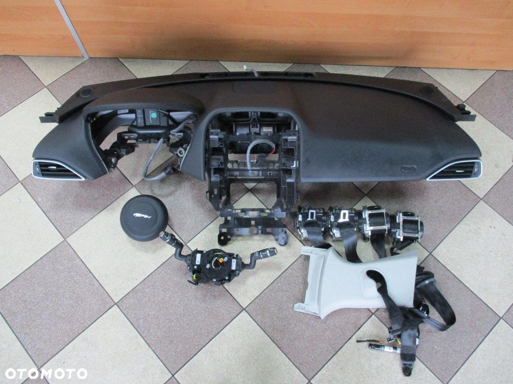 Konsola pulpit deska JAGUAR F-PACE F PACE - 1