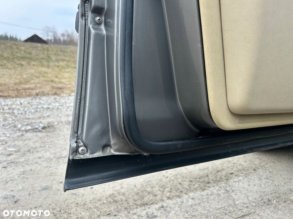 Mercedes-Benz W124 (1984-1993) - 21