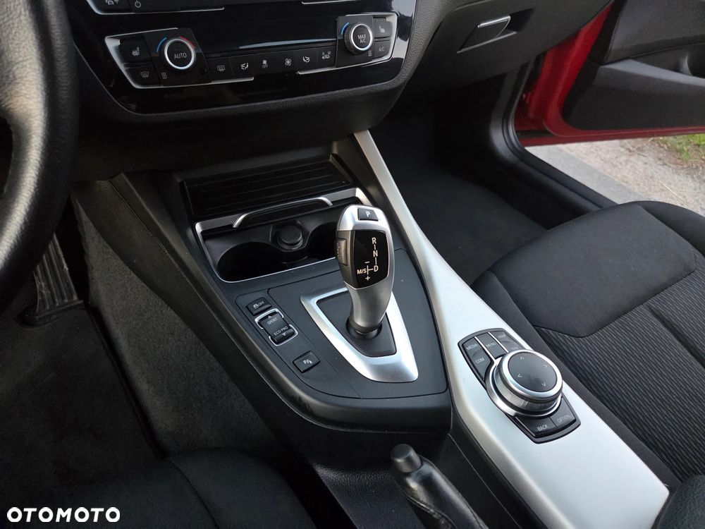 BMW Seria 1 118i Edition Colorvision - 17