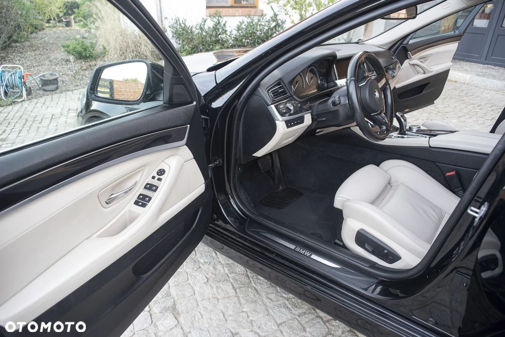 BMW Seria 5 530d Sport-Aut Luxury Line - 17