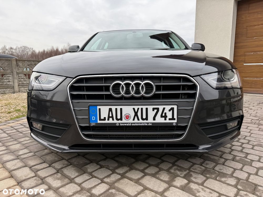 Audi A4 Avant 2.0 TDI DPF S line Sportpaket - 29