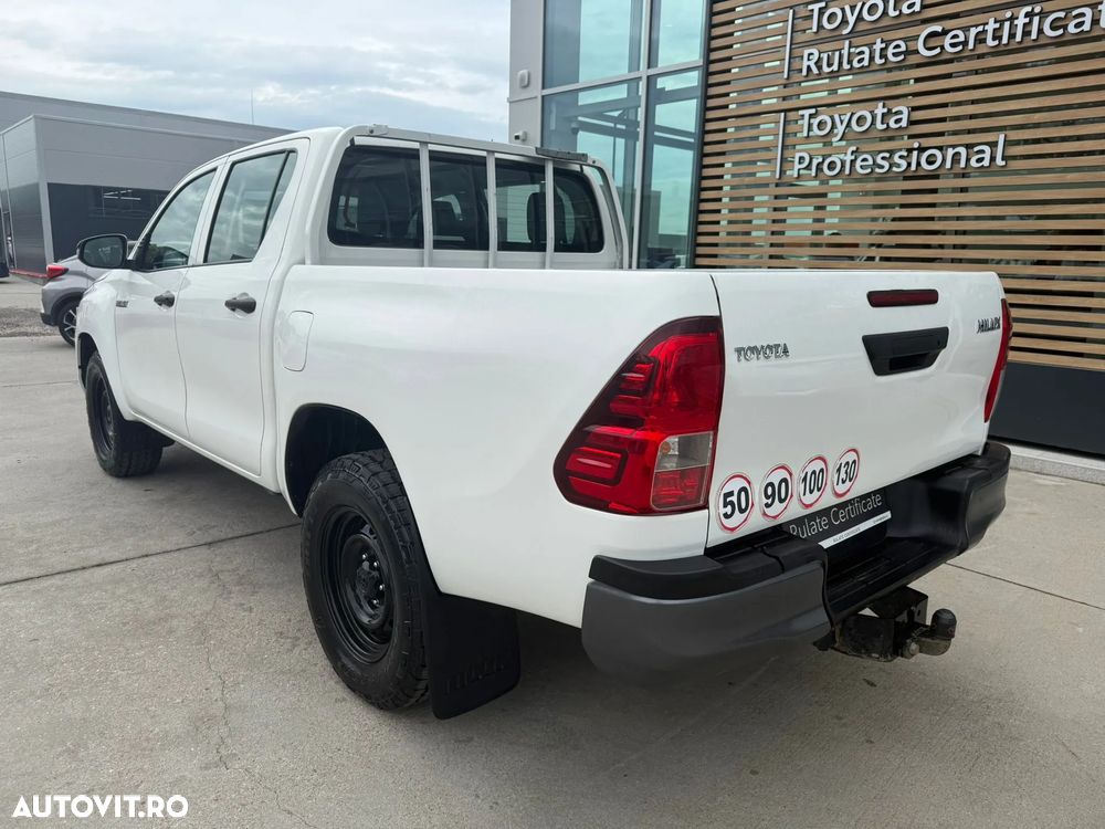 Toyota Hilux 2.4D 150CP 4x4 Double Cab 6MT Comfort - 9