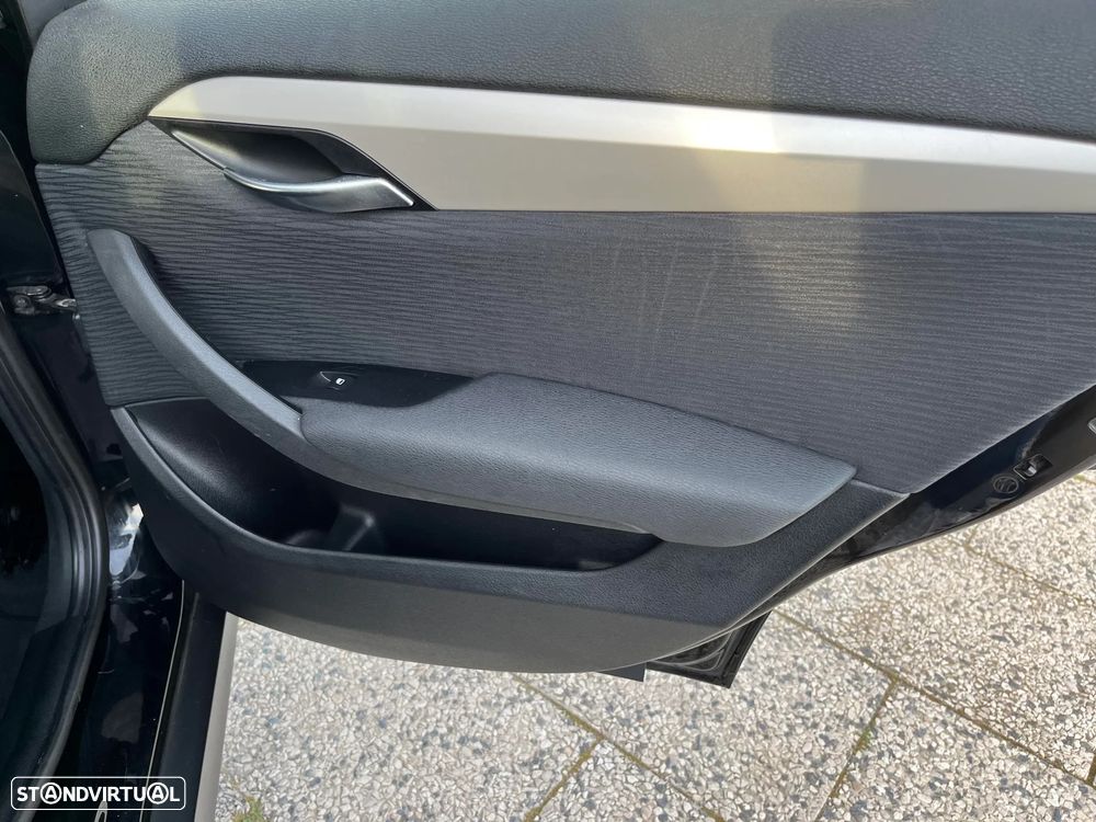BMW X1 16 d sDrive - 27