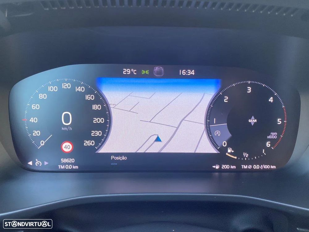 Volvo XC 40 2.0 D3 Momentum Plus - 9