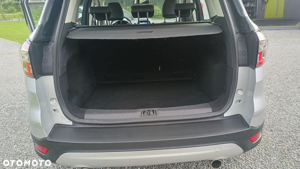 Ford Kuga 1.5 TDCi 2x4 Titanium - 17