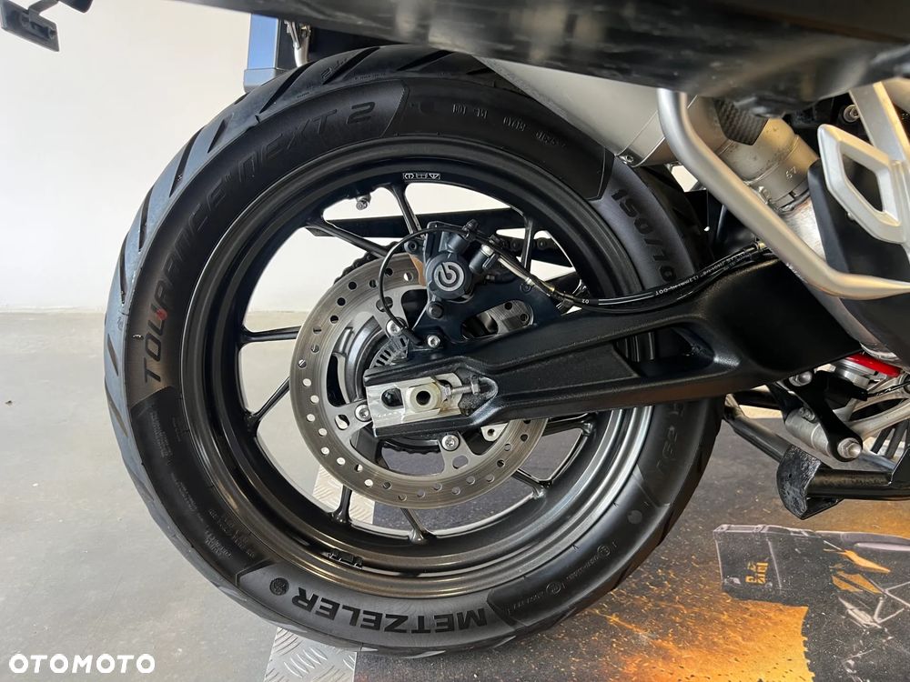 Triumph Tiger - 27
