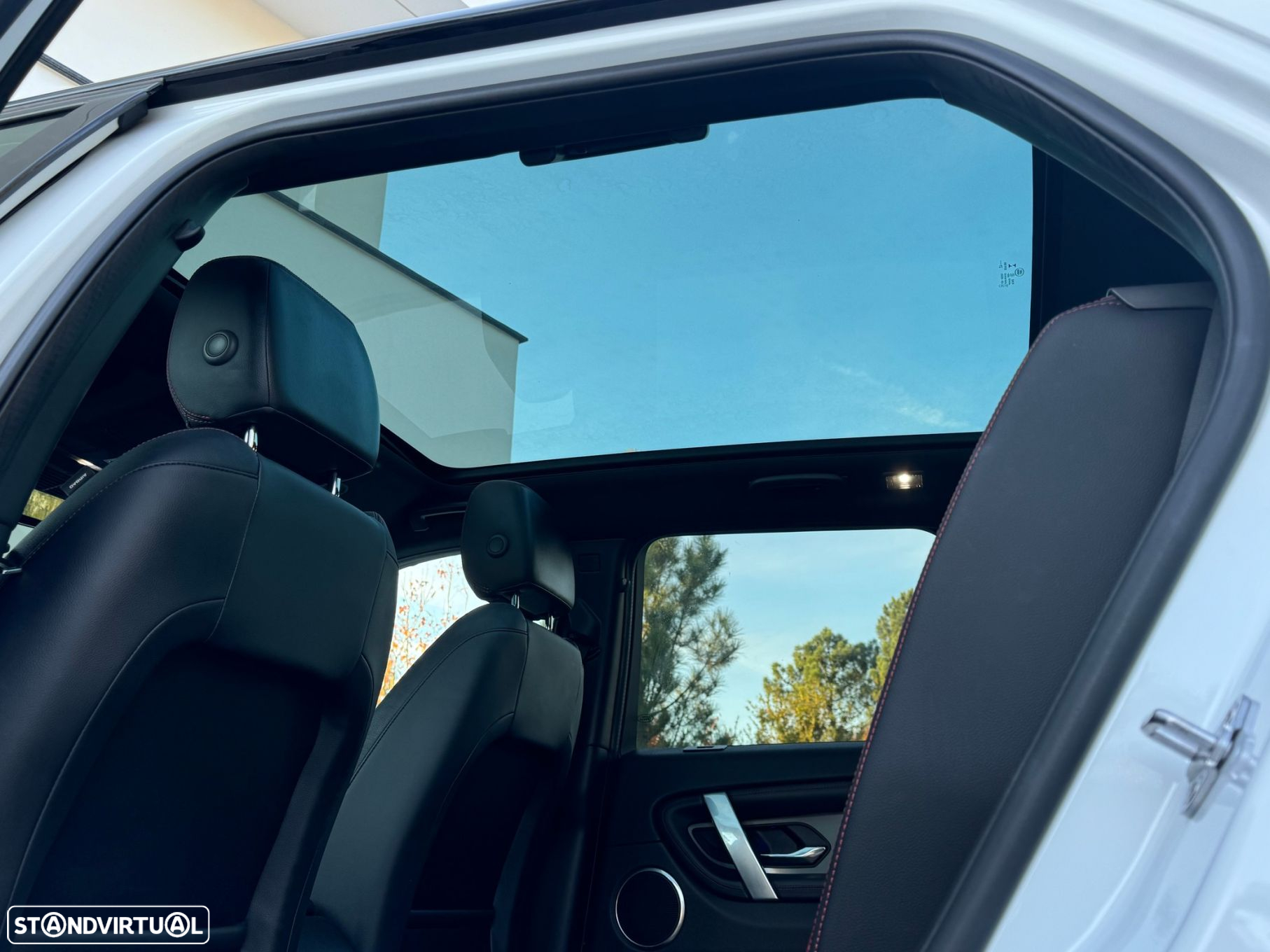 Land Rover Discovery Sport 2.0 D165 R-Dynamic S - 17