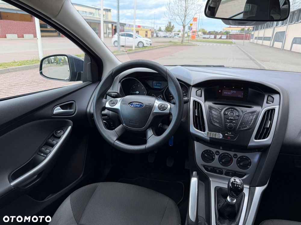 Ford Focus 1.6 TDCi DPF Champions Edition - 11