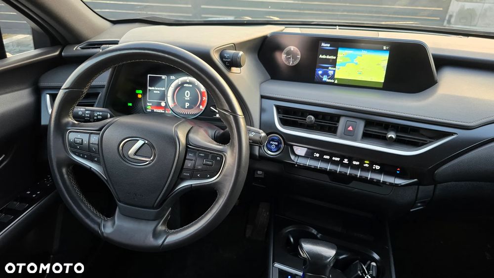 Lexus UX - 11