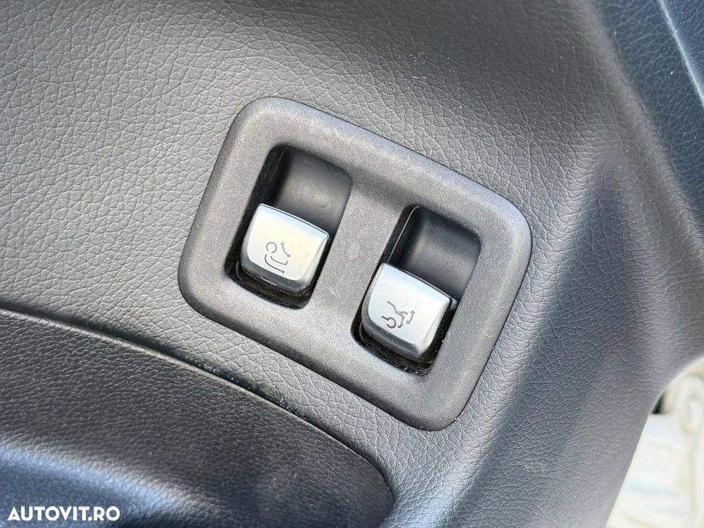 Mercedes-Benz GLC 250 d 4MATIC 9G-TRONIC AMG Line - 27