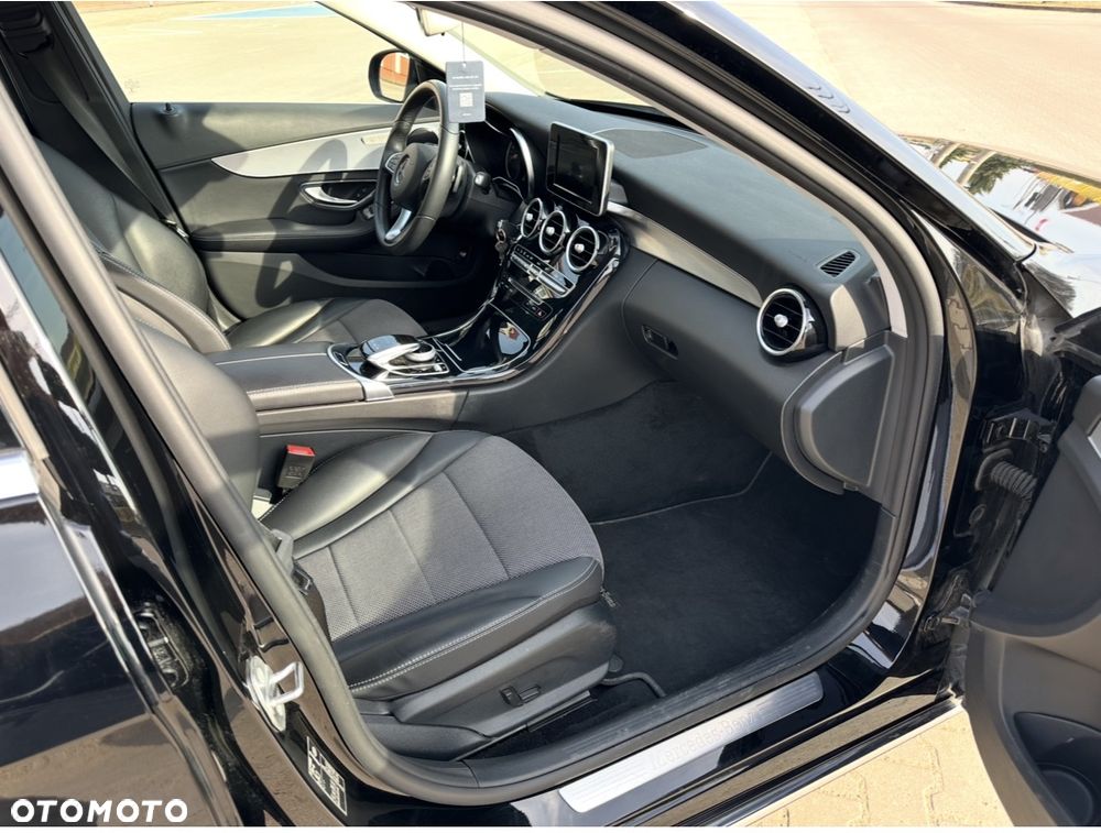 Mercedes-Benz Klasa C 180 9G-TRONIC - 15