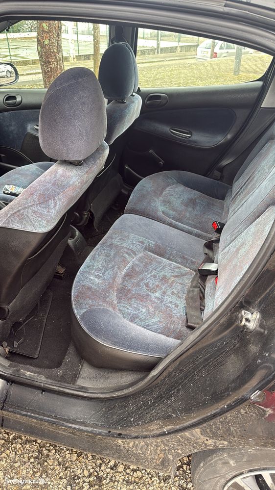 Peugeot 206 1.1 XR - 6