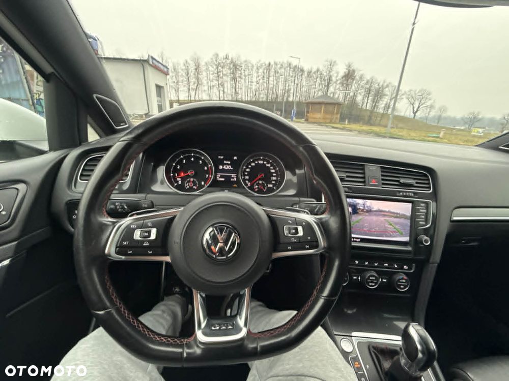 Volkswagen Golf GTI Performance BlueMotion Technology DSG - 11