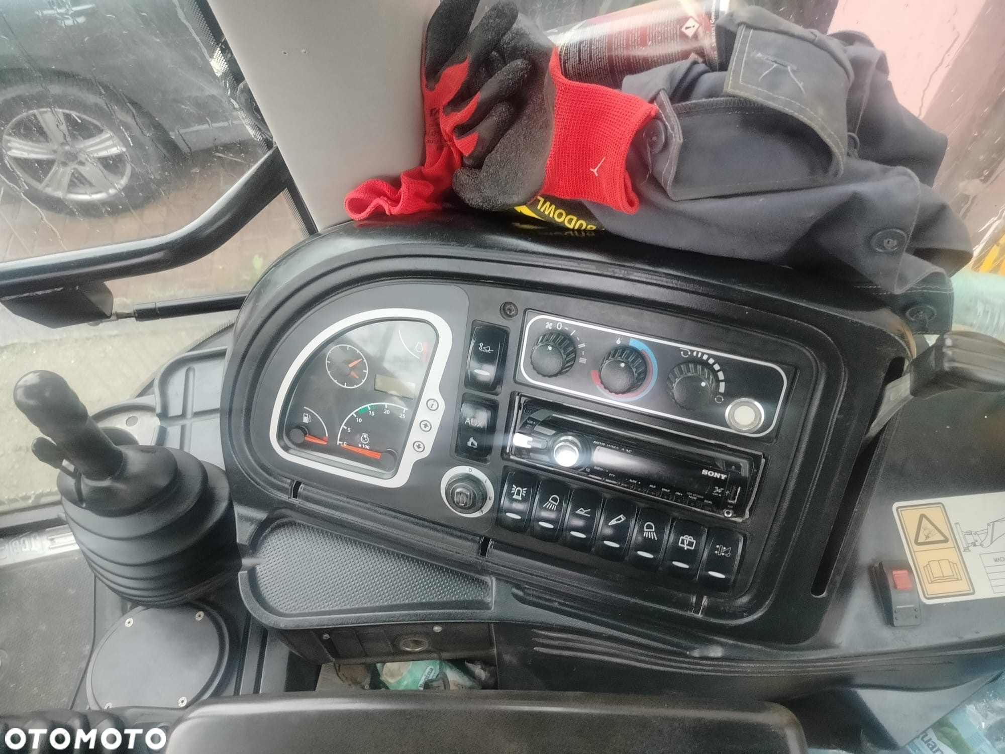 JCB 4CX - 7