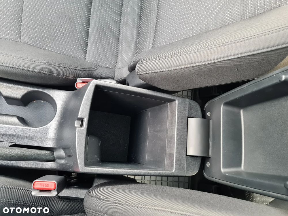 Kia Carens 1.7 CRDi 115 Dream-Team Edition - 20