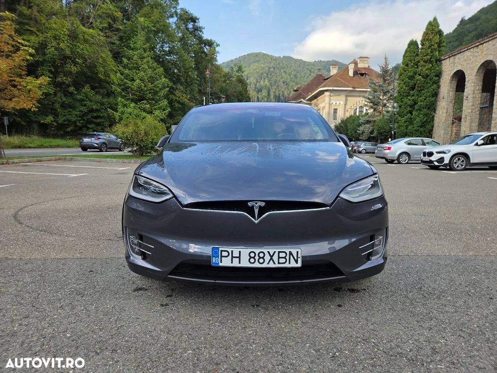 TESLA Model X