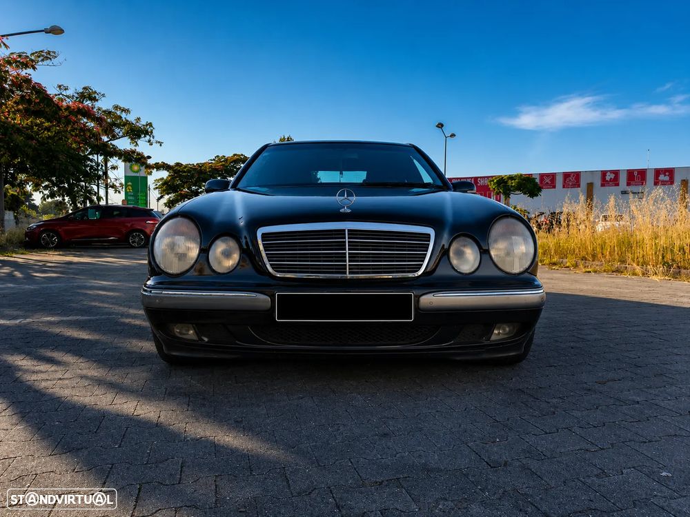 Mercedes-Benz E 220 - 3