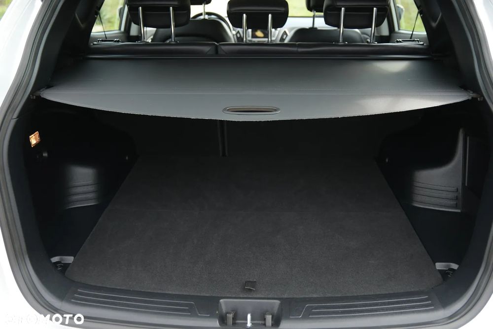 Hyundai ix35 1.6 2WD Fifa World Cup Edition - 17