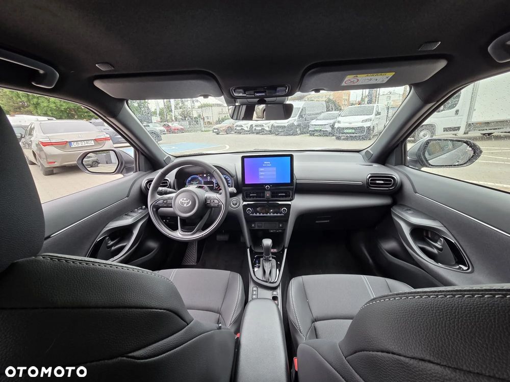 Toyota Yaris Cross Hybrid 1.5 Executive - 12
