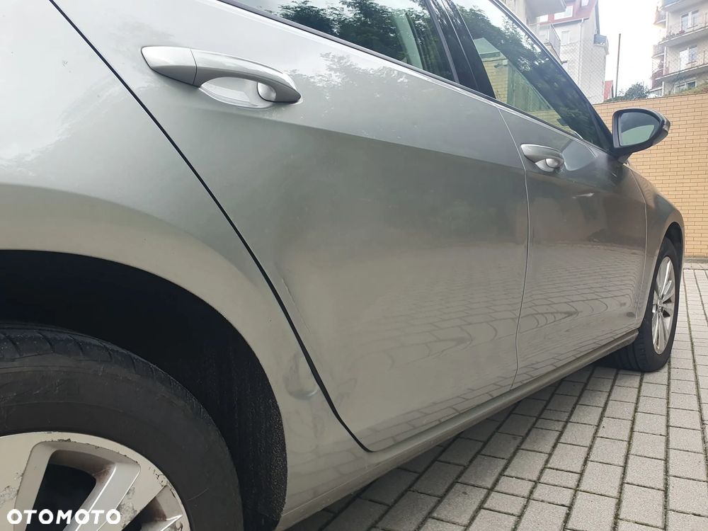 Volkswagen Golf 1.2 TSI BMT Comfortline - 5