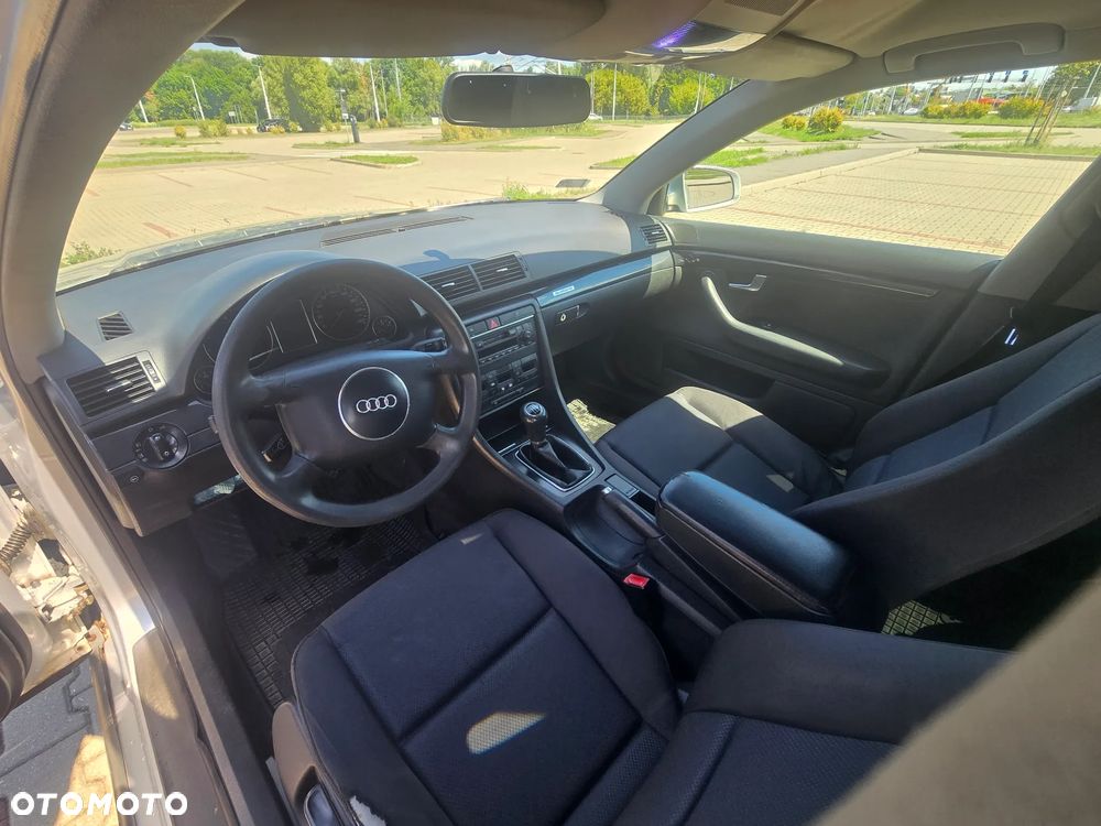 Audi A4 Avant - 8