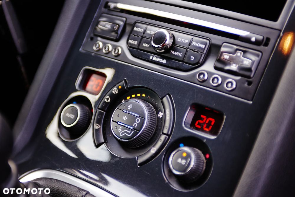 Peugeot 5008 HDI FAP 150 Allure - 29