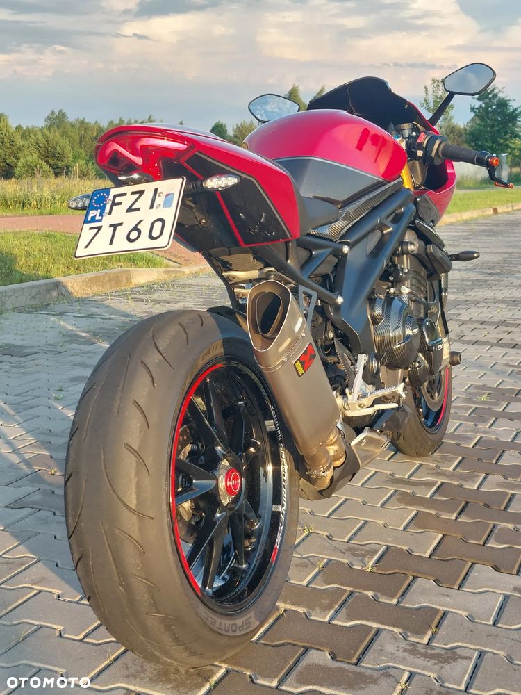 Triumph Speed Triple - 12