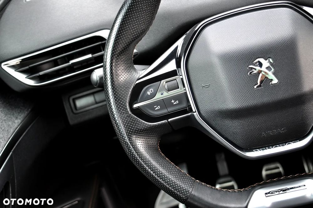 Peugeot 3008 1.2 PureTech Allure S&S - 33