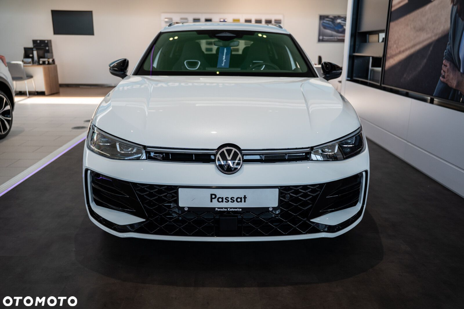 Volkswagen Passat - 2