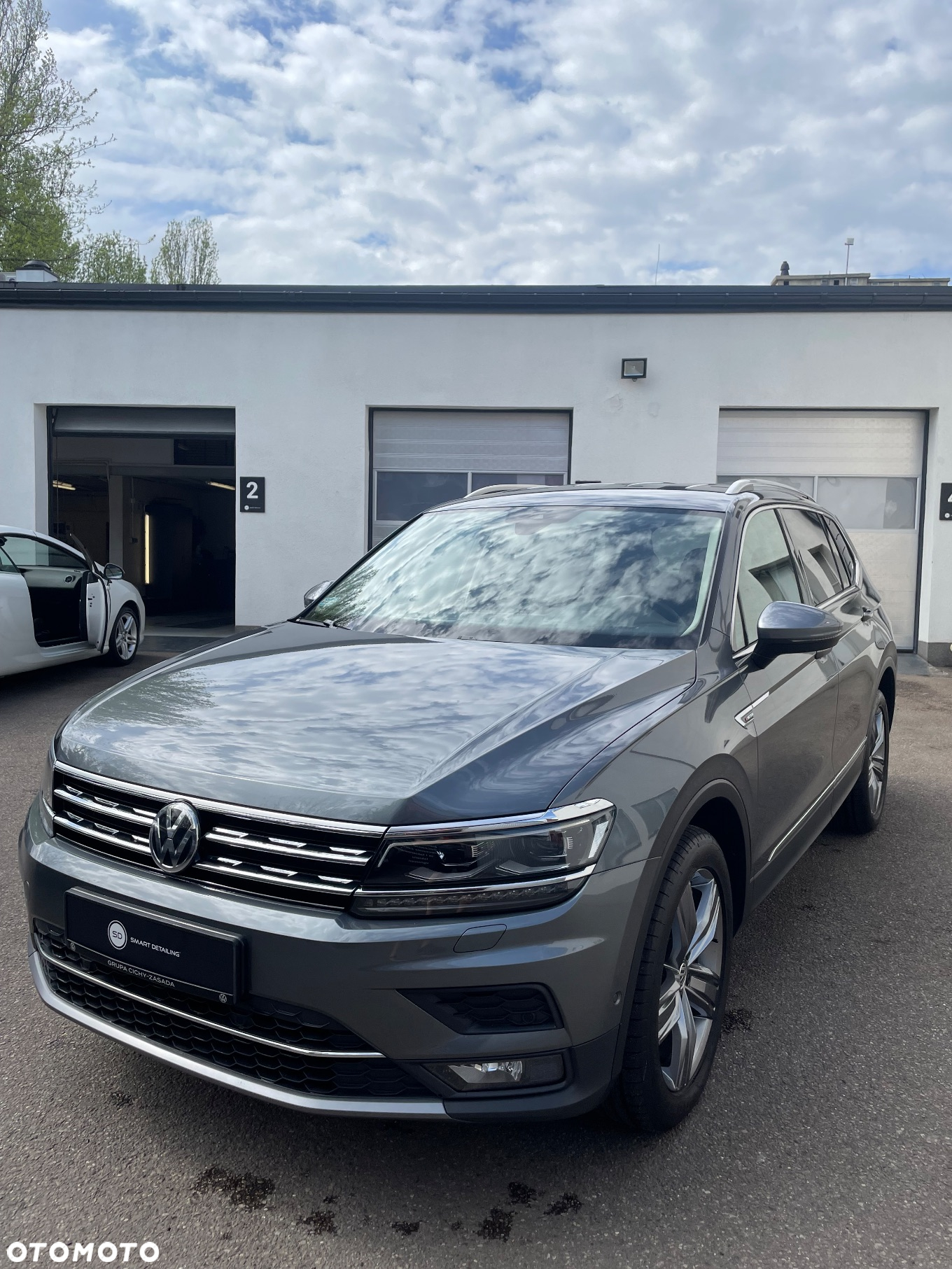 Volkswagen Tiguan Allspace 2.0 TSI 4Mot Highline DSG - 4