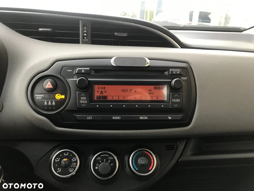 Toyota Yaris 1.0 Active EU6 - 18