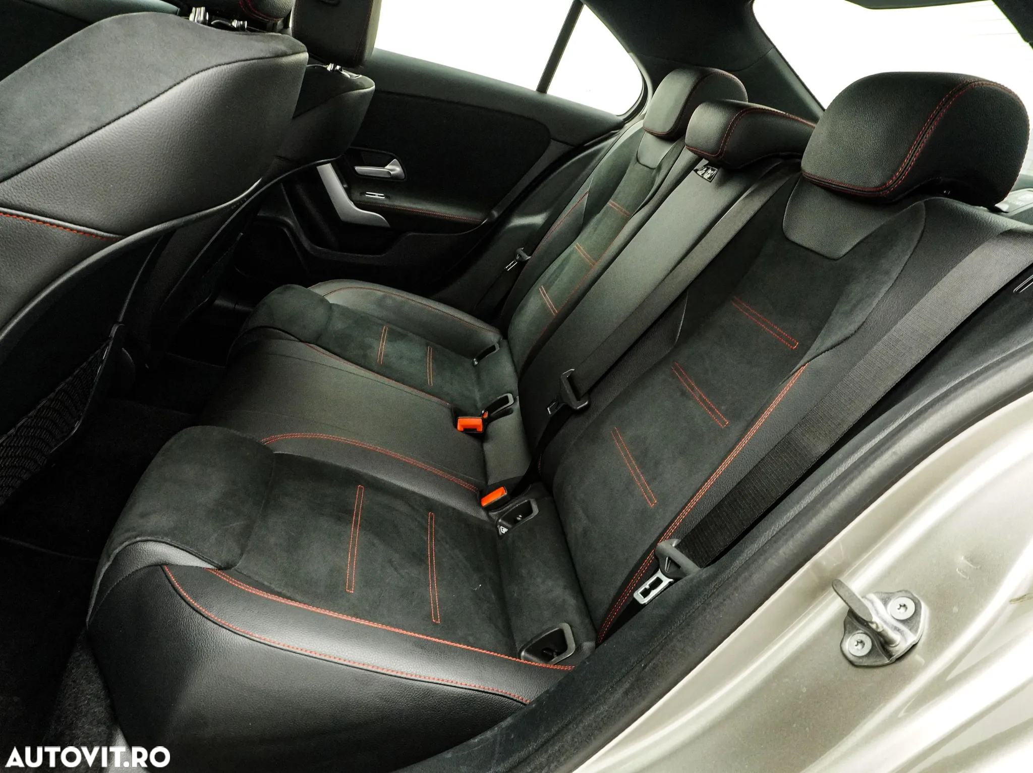 Mercedes-Benz A 180 d Sedan Aut. - 16